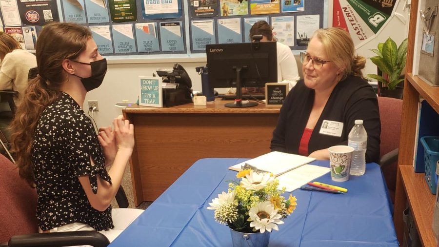 Public Speaking Participates in Mock Interviews