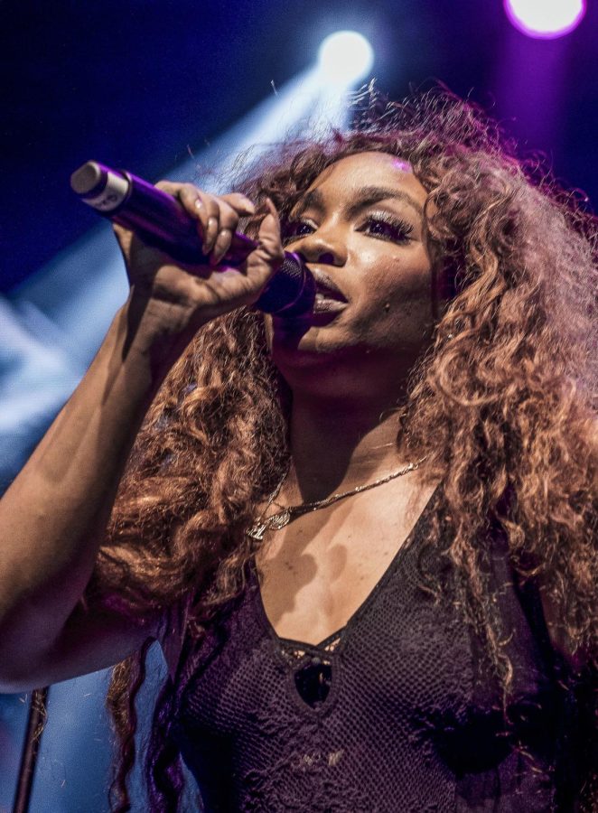 No Need for Saving, SZA Tops the Chart with New Album "SOS"