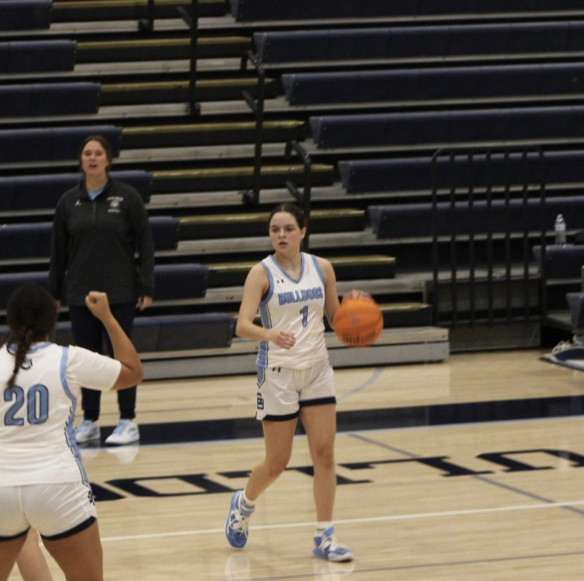 Girls+Basketball+Dribbles+Their+Way+to+the+Top